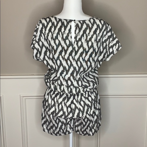 J. Crew Ikat Black & White Romper Small - Picture 7 of 9